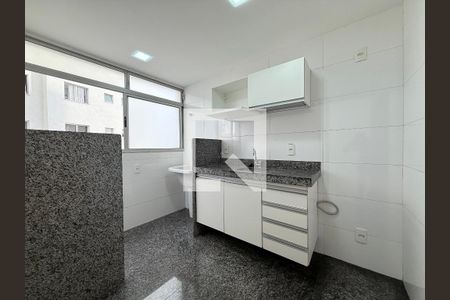 Cozinha de apartamento para alugar com 2 quartos, 65m² em Manacás, Belo Horizonte