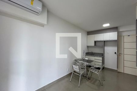 Sala/Cozinha de apartamento para alugar com 1 quarto, 33m² em Vila Nair, São Paulo