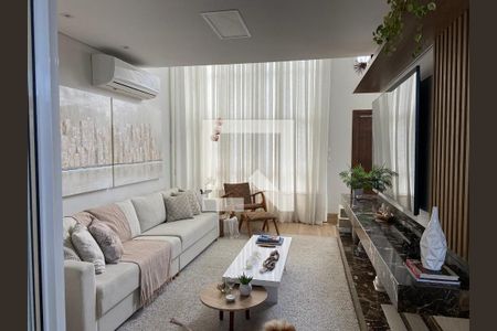 Sala de casa de condomínio à venda com 2 quartos, 230m² em Uberaba, Curitiba