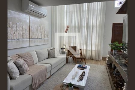 Sala de casa de condomínio à venda com 2 quartos, 230m² em Uberaba, Curitiba