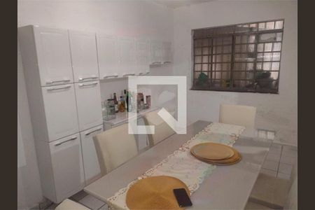 Casa à venda com 2 quartos, 142m² em Cambuci, São Paulo
