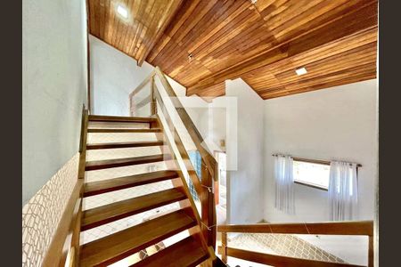 Casa à venda com 5 quartos, 360m² em São Fernando Residencia, Barueri