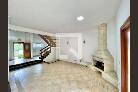 Casa à venda com 5 quartos, 360m² em São Fernando Residencia, Barueri