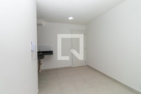 Sala de apartamento para alugar com 2 quartos, 34m² em Parque Industrial Tomas Edson, São Paulo