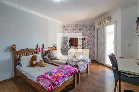 Suíte 1 de casa de condomínio à venda com 4 quartos, 800m² em Outeiro de São Fernando, Barueri