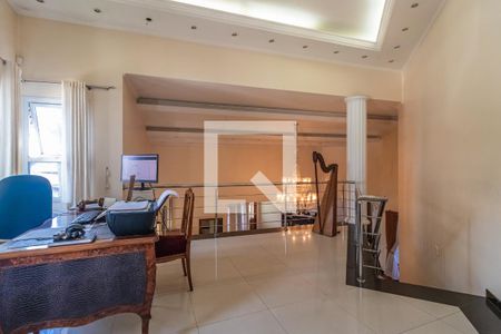 Sala de casa de condomínio à venda com 4 quartos, 800m² em Outeiro de São Fernando, Barueri