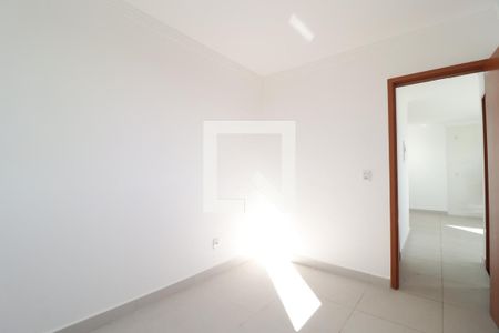 Suíte de apartamento para alugar com 2 quartos, 58m² em Dona Zulmira, Uberlândia