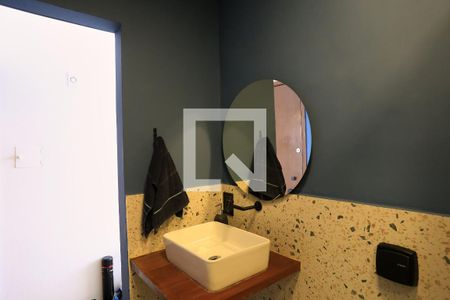 Banheiro de apartamento para alugar com 1 quarto, 16m² em Santo Agostinho, Belo Horizonte