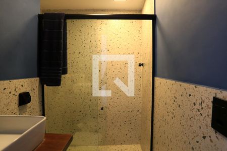 Banheiro de apartamento para alugar com 1 quarto, 16m² em Santo Agostinho, Belo Horizonte