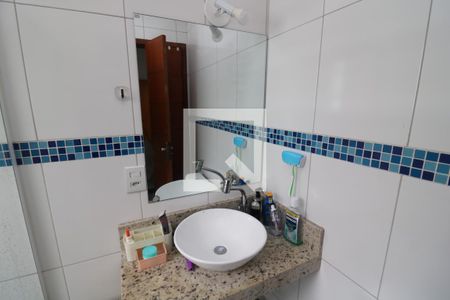 Casa à venda com 3 quartos, 198m² em Vila Alzira, São Paulo