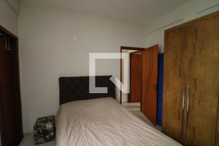 Casa à venda com 3 quartos, 198m² em Vila Alzira, São Paulo