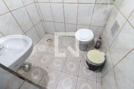 Casa 1- Banheiro social de casa à venda com 2 quartos, 150m² em Parque Savoi City, São Paulo