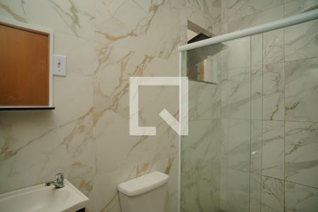 Banheiro de casa de condomínio para alugar com 1 quarto, 49m² em Flamengo, Maricá