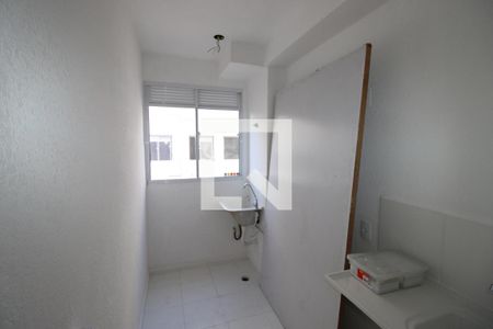 Sala / Cozinha de apartamento para alugar com 2 quartos, 34m² em Colônia (zona Leste), São Paulo