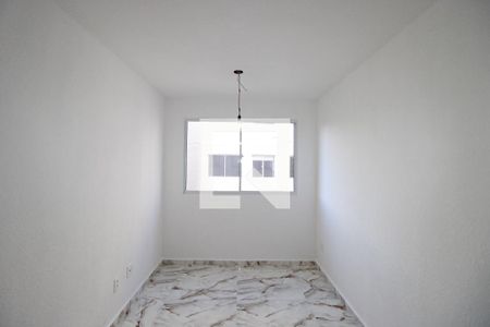 Sala / Cozinha de apartamento para alugar com 2 quartos, 34m² em Colônia (zona Leste), São Paulo