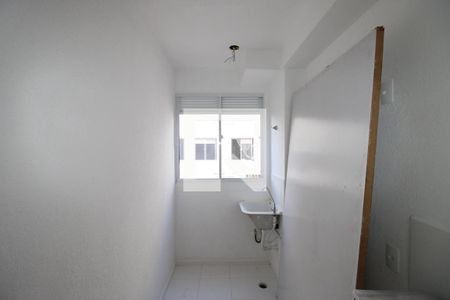 Sala / Cozinha de apartamento para alugar com 2 quartos, 34m² em Colônia (zona Leste), São Paulo