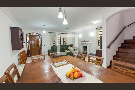 Sala de casa para alugar com 3 quartos, 130m² em Jardim Sandra, São Paulo