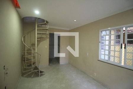 Casa para alugar com 2 quartos, 80m² em Novo Horizonte, Nilópolis