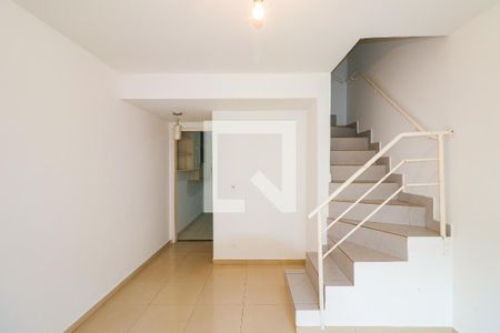 Casa de Condomínio para alugar com 2 quartos, 79m² em Campo Limpo, São Paulo