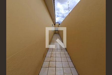 Casa para alugar com 4 quartos, 50m² em Presidente Roosevelt, Uberlândia