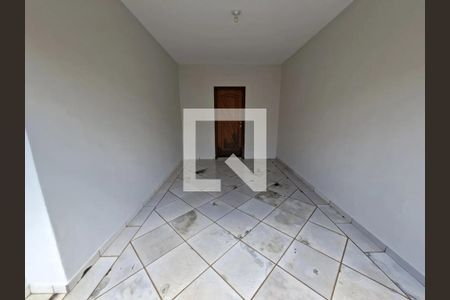 Casa para alugar com 4 quartos, 50m² em Presidente Roosevelt, Uberlândia