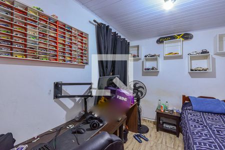 Quarto  de casa para alugar com 3 quartos, 250m² em Jardim Guarapiranga, São Paulo