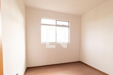 Quarto 1 de apartamento para alugar com 3 quartos, 67m² em Guaíra, Curitiba