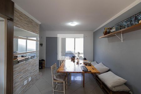 Sala de casa de condomínio para alugar com 3 quartos, 120m² em Jardim Santa Maria, São Paulo