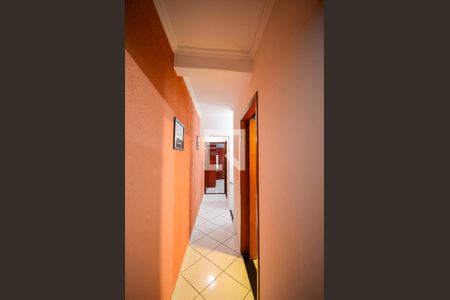 Corredor de casa à venda com 3 quartos, 152m² em Vila Zat, São Paulo