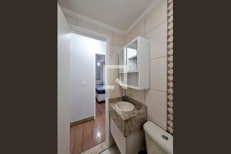 Banheiro de apartamento para alugar com 2 quartos, 50m² em Vila Amélia, São Paulo