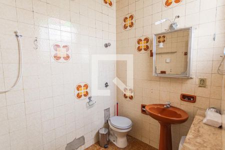 Banheiro da Suíte de casa para alugar com 3 quartos, 140m² em Santa Efigênia, Belo Horizonte