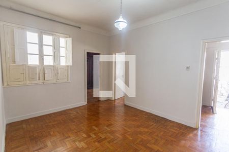 Sala 1 de casa para alugar com 3 quartos, 140m² em Santa Efigênia, Belo Horizonte