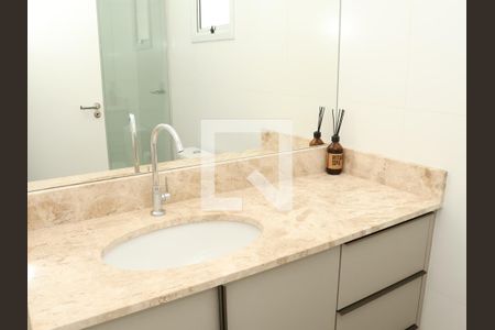 Banheiro da Suíte 1 de apartamento para alugar com 3 quartos, 100m² em Setor Marista, Goiânia