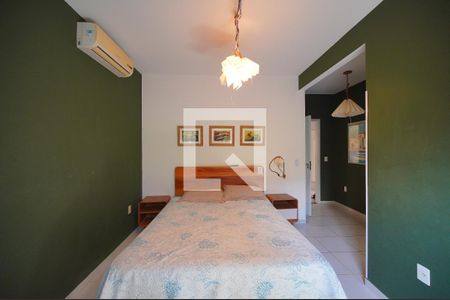 Suite de casa para alugar com 3 quartos, 200m² em Campeche Central, Florianópolis