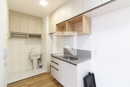 Sala - Cozinha de apartamento para alugar com 2 quartos, 39m² em Vila Sonia, São Paulo