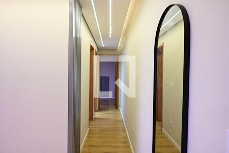 Corredor de apartamento à venda com 2 quartos, 43m² em Vila Suzana, São Paulo