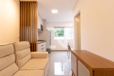 Sala/Cozinha de apartamento para alugar com 1 quarto, 34m² em Vila Izabel, Curitiba