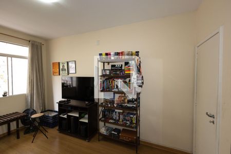 Sala de TV de apartamento à venda com 3 quartos, 90m² em São Pedro, Belo Horizonte