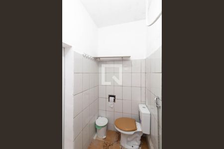 Banheiro de casa para alugar com 1 quarto, 37m² em Jardim Cleide, São Paulo