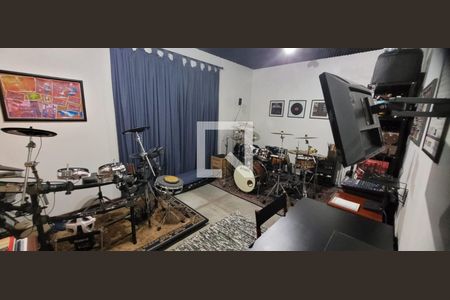 Quarto de casa para alugar com 3 quartos, 300m² em Jardim Palermo, São Bernardo do Campo