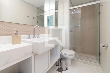 Banheiro de apartamento para alugar com 1 quarto, 42m² em Cristal, Porto Alegre