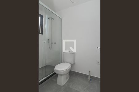Banheiro da Suíte de apartamento à venda com 3 quartos, 70m² em São Geraldo, Porto Alegre