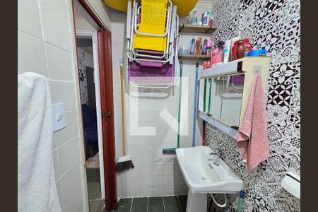Banheiro de kitnet/studio para alugar com 1 quarto, 33m² em Jardim Imperador, Praia Grande