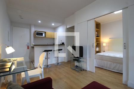 Sala/Cozinha de apartamento à venda com 1 quarto, 34m² em Itaim Bibi, São Paulo