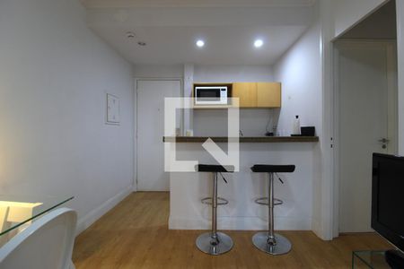 Sala/Cozinha de apartamento à venda com 1 quarto, 34m² em Itaim Bibi, São Paulo