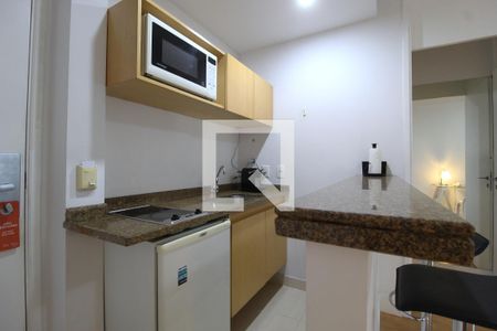 Sala/Cozinha de apartamento à venda com 1 quarto, 34m² em Itaim Bibi, São Paulo