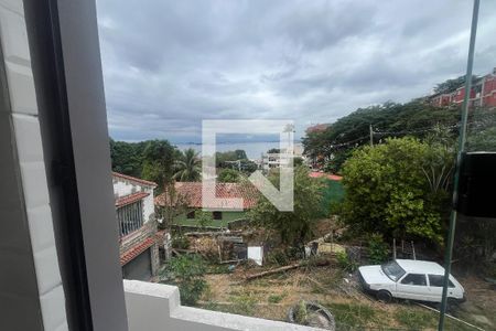 Vista de casa à venda com 2 quartos, 88m² em Praia da Bandeira, Rio de Janeiro