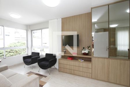Sala de kitnet/studio para alugar com 1 quarto, 54m² em Santa Lúcia, Belo Horizonte