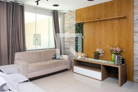 Sala de casa para alugar com 3 quartos, 90m² em Vila Anita, Nova Iguaçu