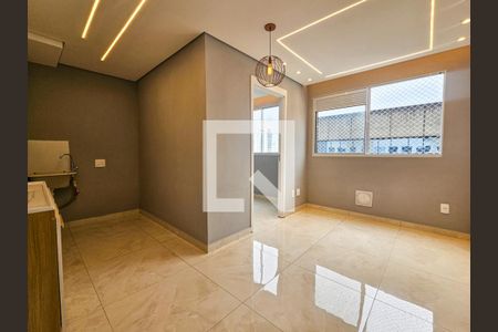 Sala/Cozinha de apartamento para alugar com 2 quartos, 32m² em Jardim Caravelas, São Paulo